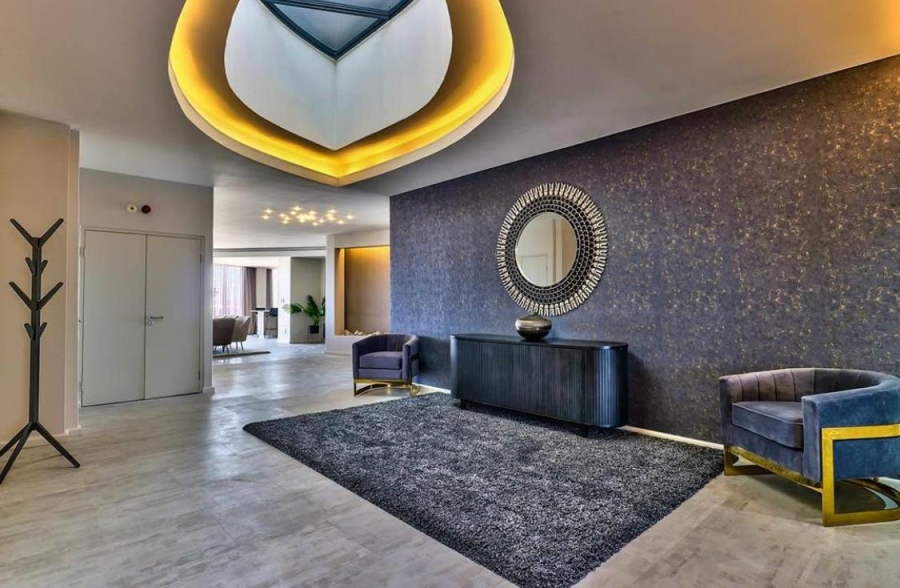 4 Bedroom Property for Sale in Bloubergstrand Western Cape